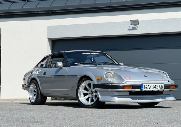 Nissan 280 ZX cena 78999 przebieg: 120000, rok produkcji 1983 z Gdynia małe 79